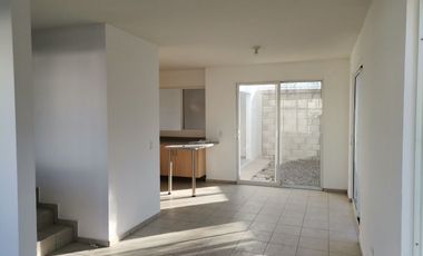 Paseos del Bosque 3 recámaras sala de tv, en esquina condominio con alberca