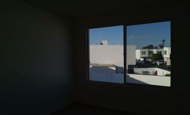 Paseos del Bosque 3 recámaras sala de tv, en esquina condominio con alberca