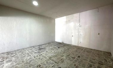 Local comercial en renta sobre Av. Manuel Acuña casi López Mateos