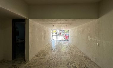 Local comercial en renta sobre Av. Manuel Acuña casi López Mateos