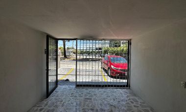 Local comercial en renta sobre Av. Manuel Acuña casi López Mateos