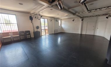 Casa Comercial de 3 Pisos