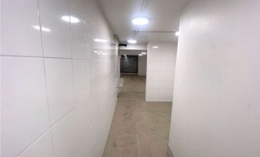 ARRIENDO  Local Comercial de 122,10 m2, Vicuña Mackenna, Ñuñoa