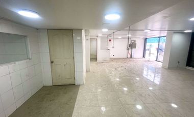 ARRIENDO  Local Comercial de 122,10 m2, Vicuña Mackenna, Ñuñoa