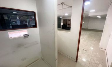ARRIENDO  Local Comercial de 122,10 m2, Vicuña Mackenna, Ñuñoa