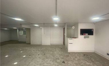 ARRIENDO  Local Comercial de 122,10 m2, Vicuña Mackenna, Ñuñoa