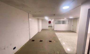 ARRIENDO  Local Comercial de 122,10 m2, Vicuña Mackenna, Ñuñoa