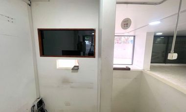 ARRIENDO  Local Comercial de 122,10 m2, Vicuña Mackenna, Ñuñoa