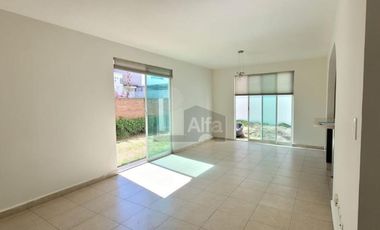 Casa en condominio en renta en Palma Real, Metepec, México