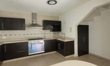 Casa en condominio en renta en Palma Real, Metepec, México