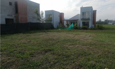 SE VENDE LOTE JAMUNDI PASO DE LA BOLSA UNIDAD EL LAGUITO