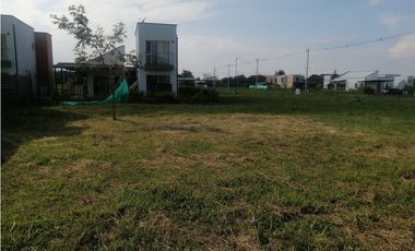 SE VENDE LOTE JAMUNDI PASO DE LA BOLSA UNIDAD EL LAGUITO