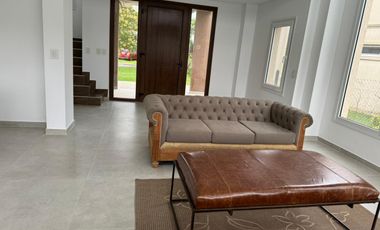 Casa - Escobar -  San Matias -  A4  - PG - ALQUILER