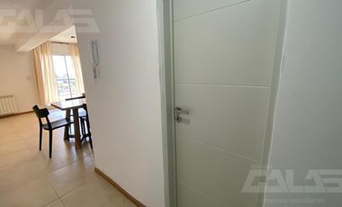 Departamento monoambiente-Ituzaingó Norte Centro-Cochera-
