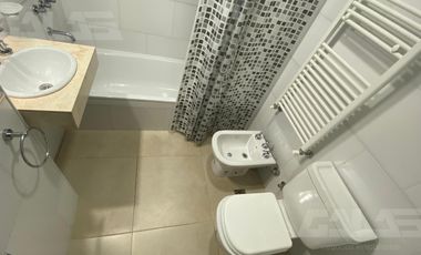 Departamento monoambiente-Ituzaingó Norte Centro-Cochera-