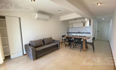 Departamento monoambiente-Ituzaingó Norte Centro-Cochera-
