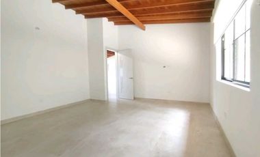 Arriendo hermosa casa campestre Envigado sector Antillas