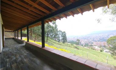 Arriendo hermosa casa campestre Envigado sector Antillas