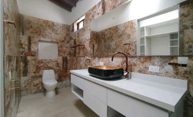 Arriendo hermosa casa campestre Envigado sector Antillas