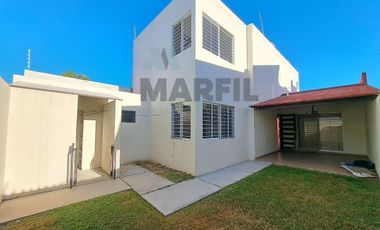 AMPLIA CASA EN VENTA DE 3 RECÁMARAS, 1 EN PLANTA BAJA AL NORTE DE COLIMA