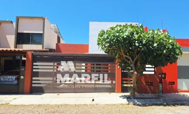 AMPLIA CASA EN VENTA DE 3 RECÁMARAS, 1 EN PLANTA BAJA AL NORTE DE COLIMA