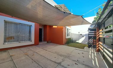 AMPLIA CASA EN VENTA DE 3 RECÁMARAS, 1 EN PLANTA BAJA AL NORTE DE COLIMA