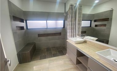 Venta de casa campestre en el Carmen de Viboral