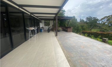 Venta de casa campestre en el Carmen de Viboral