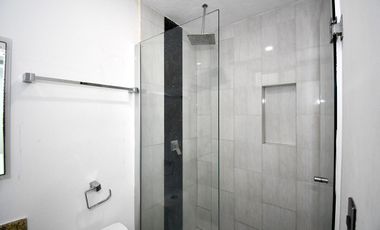 EDIFICIO DE DEPARTAMENTOS EN EL CENTRO DE PLAYA DEL CARMEN