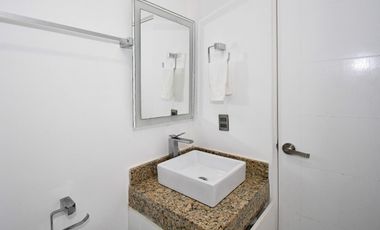 EDIFICIO DE DEPARTAMENTOS EN EL CENTRO DE PLAYA DEL CARMEN