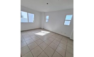 Venta de casa en Brisas del Golf Norte (PH Victoria) GTA