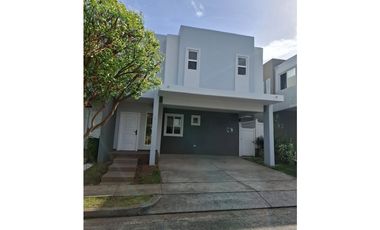 Venta de casa en Brisas del Golf Norte (PH Victoria) GTA