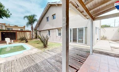 VENTA CASA 4AMB PARRILLA QUINCHO BERAZATEGUI