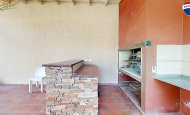 VENTA CASA 4AMB PARRILLA QUINCHO BERAZATEGUI