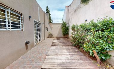 VENTA CASA 4AMB PARRILLA QUINCHO BERAZATEGUI