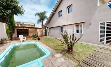VENTA CASA 4AMB PARRILLA QUINCHO BERAZATEGUI