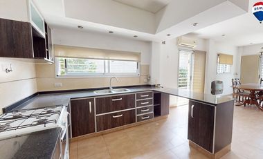 VENTA CASA 4AMB PARRILLA QUINCHO BERAZATEGUI