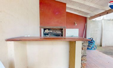 VENTA CASA 4AMB PARRILLA QUINCHO BERAZATEGUI