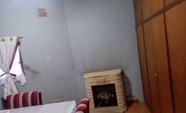 VENTA CASA 5 AMBIENTES  LIBERTAD MERLO  PERMUTA