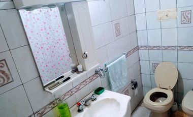 VENTA CASA 5 AMBIENTES  LIBERTAD MERLO  PERMUTA