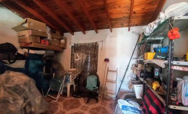 VENTA CASA 5 AMBIENTES  LIBERTAD MERLO  PERMUTA