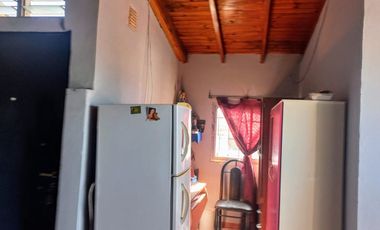 VENTA CASA 5 AMBIENTES  LIBERTAD MERLO  PERMUTA