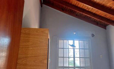 VENTA CASA 5 AMBIENTES  LIBERTAD MERLO  PERMUTA