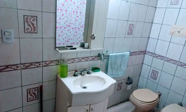 VENTA CASA 5 AMBIENTES  LIBERTAD MERLO  PERMUTA