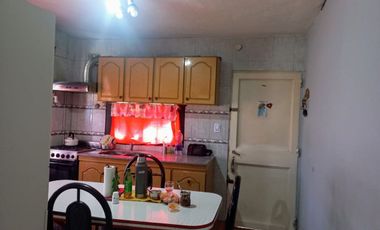 VENTA CASA 5 AMBIENTES  LIBERTAD MERLO  PERMUTA