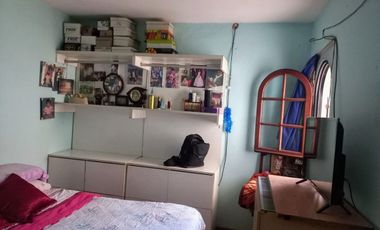 VENTA CASA 5 AMBIENTES  LIBERTAD MERLO  PERMUTA