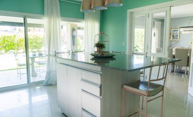 VENTA HERMOSA CASA EN TIPAS NORDELTA LOTE INTERNO