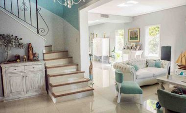 VENTA HERMOSA CASA EN TIPAS NORDELTA LOTE INTERNO