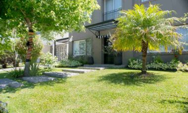 VENTA HERMOSA CASA EN TIPAS NORDELTA LOTE INTERNO