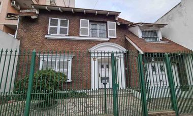 Casa en alquiler en Lanus Este